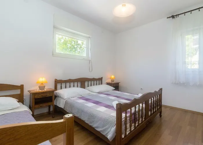 公寓 Vinka 特罗吉尔